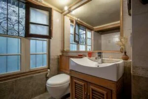 Bathroom 01